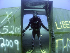 wreck diver specialty padi scuba diving lessons cyprus